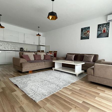 Entire Apartment - Near The Center 普里什蒂纳 外观 照片